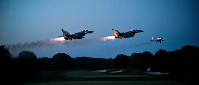 Воздушный перехват над Нью-Джерси: истребители F-16 пресекли нарушение бесполетной зоны у гольф-клуба Трампа