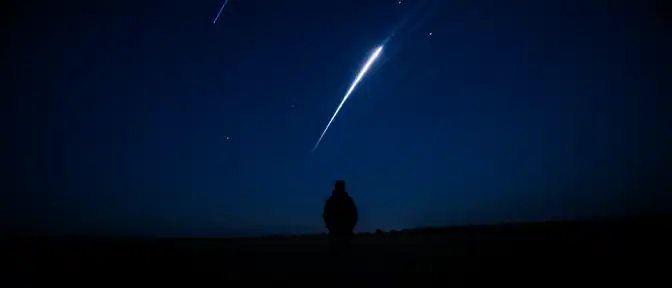 Охота за падающими звездами: когда и как поймать пик метеорного потока Персеиды