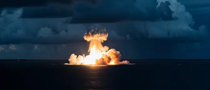 Взрыв корабля Starship компании SpaceX произошел во время погружения в океан после орбитального маневра